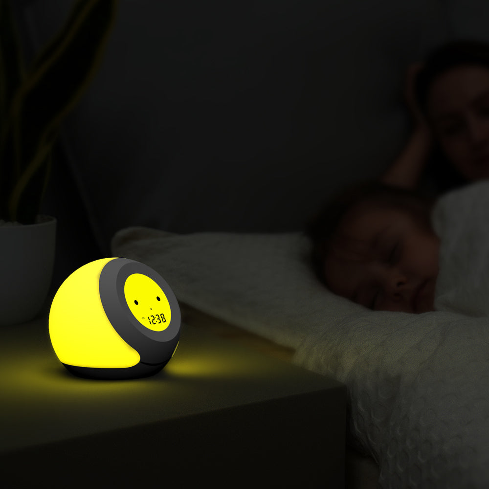 Termómetro e higrómetro para habitación infantil con adorables expresiones faciales, luz de colores a elegir, regulador de intensidad de 4 niveles, monitor de temperatura interior, pantalla LCD con hora infantil, medidor de temperatura y humedad iTOMA 915